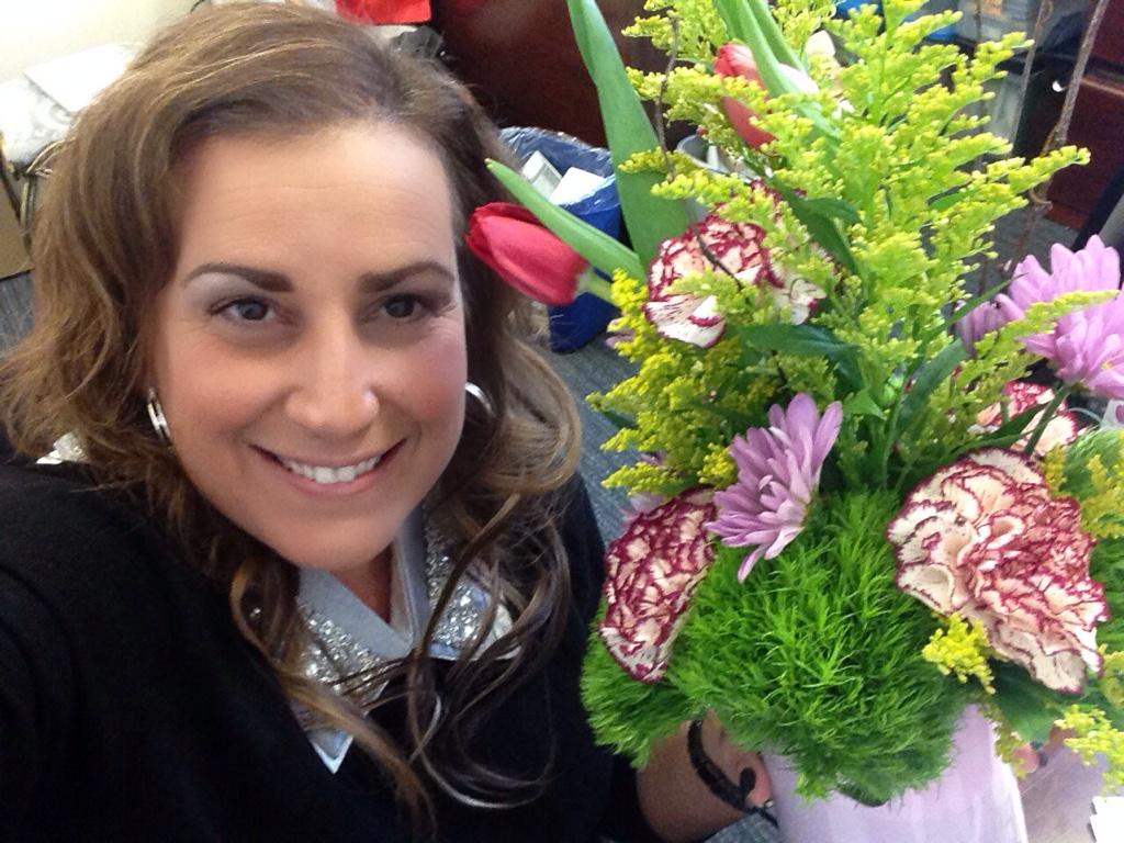 ginadahlia's tweet photo. THANK YOU @WVUAlumniAssoc for the flowers! I enjoyed speaking to faculty. NO GLITTER on stage. :-) #alumnifoundation http://t.co/t2gsXW3vRL