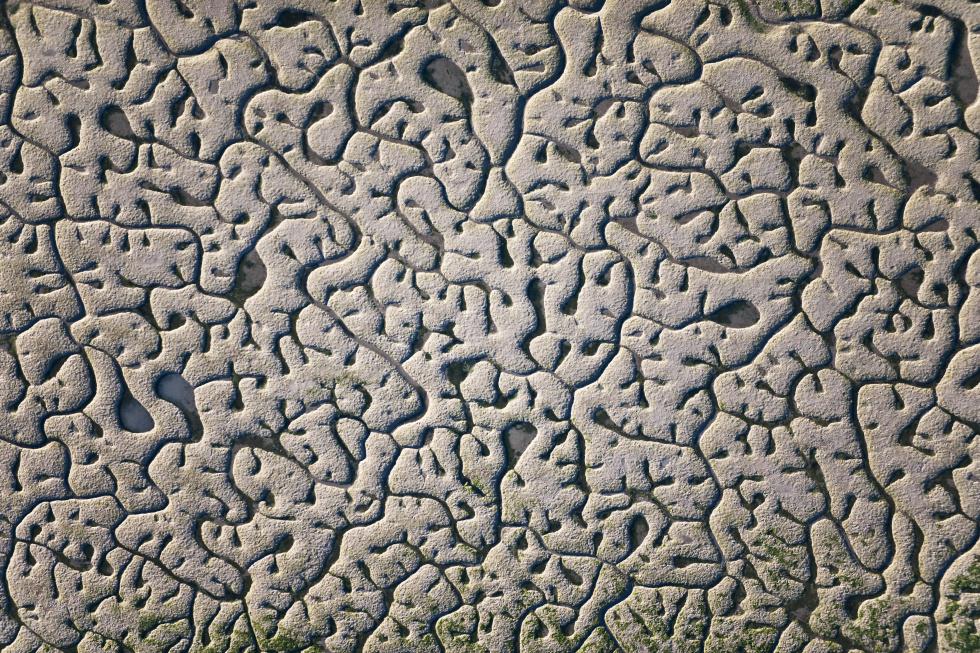 verne's tweet photo. Los paisajes fractales de 'La isla mínima' son reales y se fotografiaron así  http://t.co/DiWmY1GgU9 http://t.co/F43JiHBmb0
