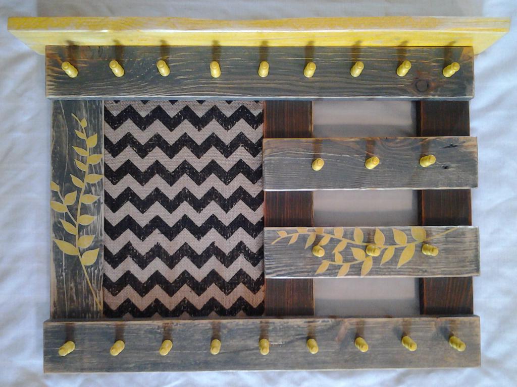 ReclaimCountry's tweet photo. http://t.co/4Tmhl9Dcy9 #rusticchic #giftsforher #jewelryorganizer #rusticshelf #uniqueframe #shoppershour http://t.co/Y738b1hpnT