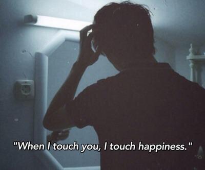 httpourquoi's tweet photo. " Quand je te touche, je touche le bonheur." http://t.co/ksnOgn1b4x