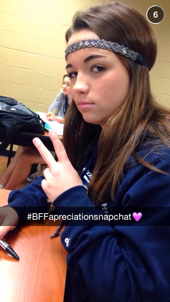 kenedileigh's tweet photo. to show yal that Amanda really does love me #snapchatproof 😋💜 @amswanson9 http://t.co/tB0PrGPEM2