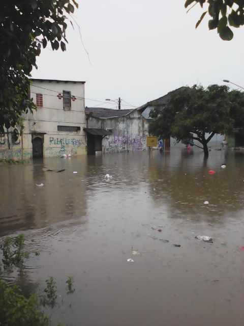 Foto Kondisi Banjir di Sejumlah Kawasan Jakarta Hari Ini - Tribunnews.com