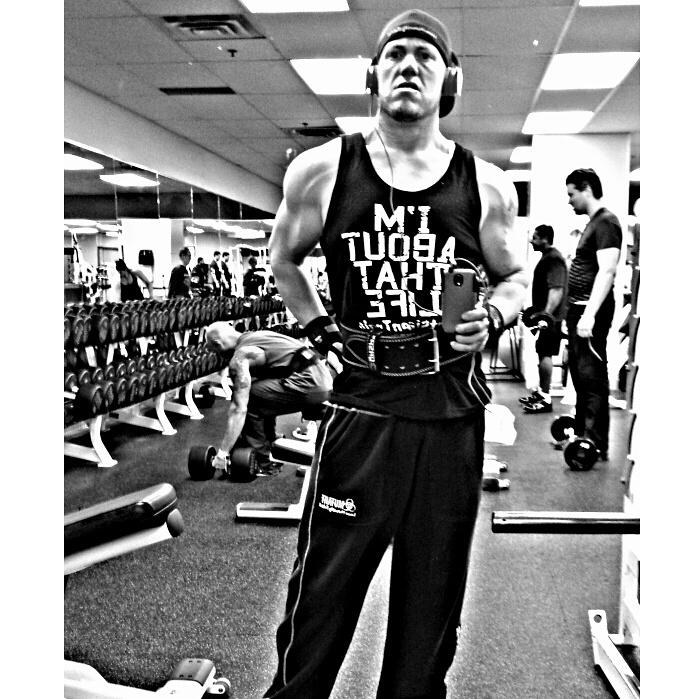 i_flex4poptarts's tweet photo. Big Delts today! @raxm0017 @Mutant_Mazzey @IRISH_MUTANT @jeffhoopman @MR_TEAMMUTANT @dannykeen999 @SMC1712 http://t.co/zVwBZANz7S