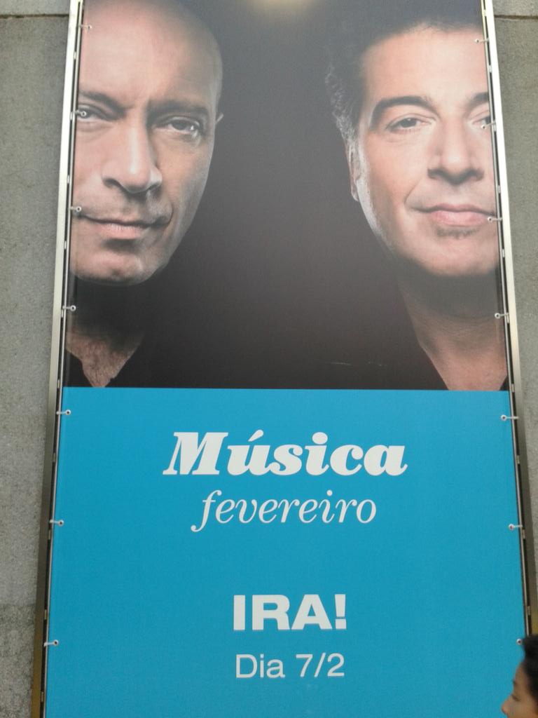 Quero de novo <a href="/OficialNasi/">Marcos Valadão</a>! Foram 22 anos de abstinência sem ver ao vivo o dono da voz + rouca e + louca que conheço!