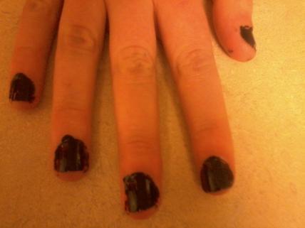 SWaring22's tweet photo. Our good friend Helen Keller came over and kindly painted Jen's nails @JLFreeland10 #stayedinthelines http://t.co/AAlLF0zJab