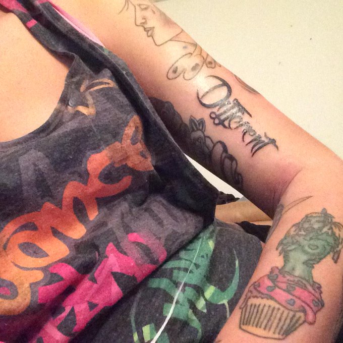 New tatoo ;) http://t.co/HOAFWUkuqJ<a href="/tag/arabmistress"class="tags"><span>#arabmistress</span></a>
