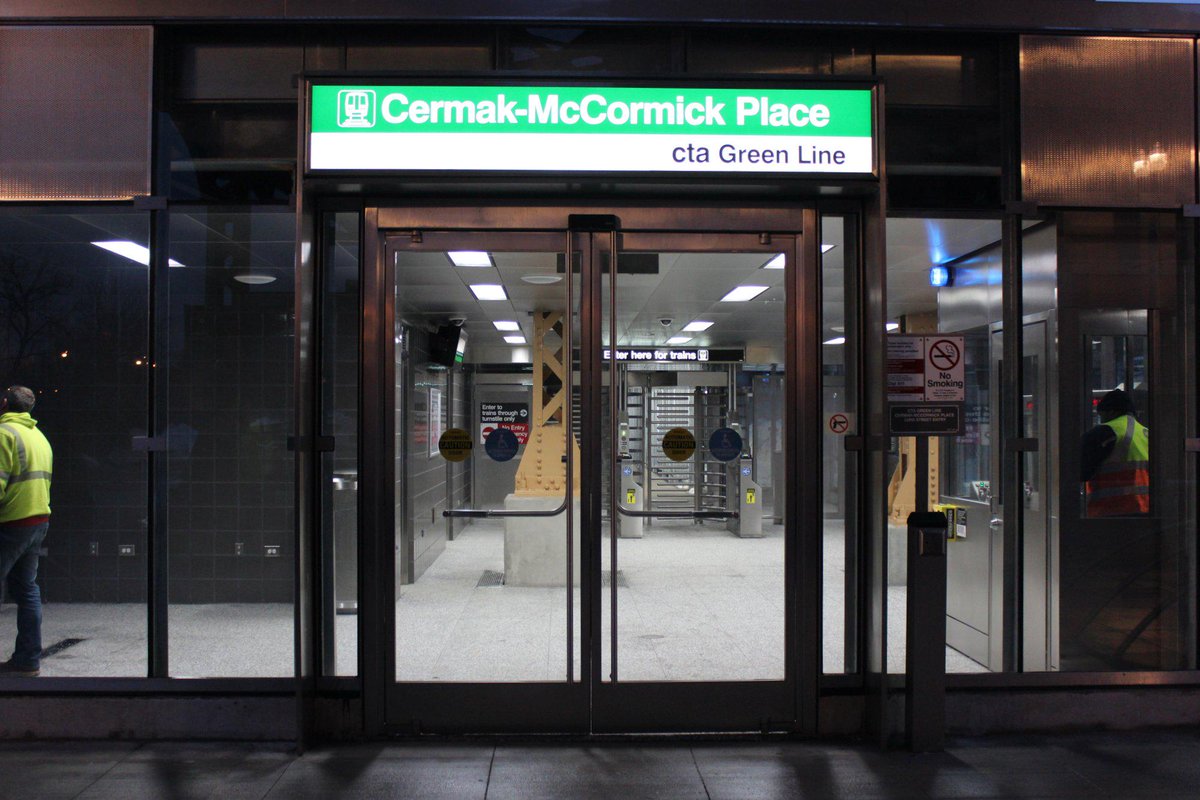 cta's tweet image. The new Cermak-McCormick Place Green Line station is open! goo.gl/tSH8jh More pics: flic.kr/s/aHsk7Jihdk