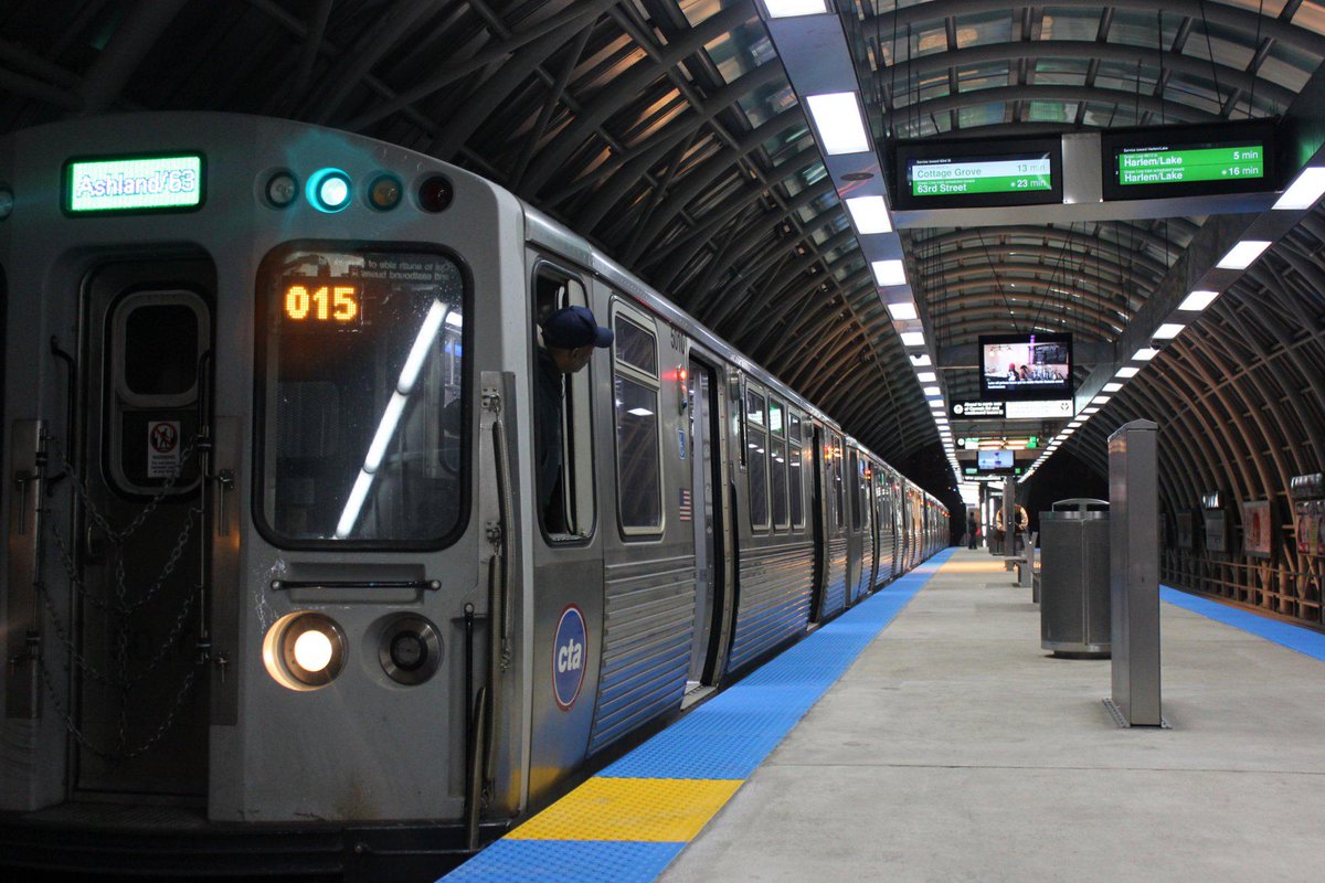 cta's tweet image. The new Cermak-McCormick Place Green Line station is open! goo.gl/tSH8jh More pics: flic.kr/s/aHsk7Jihdk