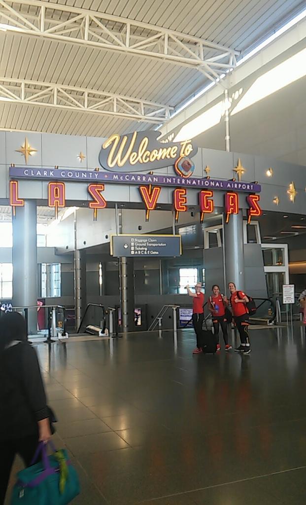 MarshaVolker's tweet photo. Geland in las vegas!! #Ladies7s http://t.co/ZX2Nim2cJd