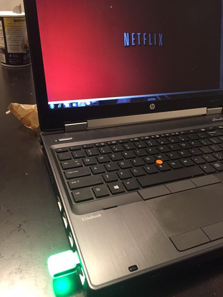 sajingeo's tweet photo. @thingm-blink(1) lookout for new emails from my boss.Now back2 Netflix. http://t.co/bo6RMNDJhJ @hackaday #outlookhack http://t.co/g2spIIAnfm