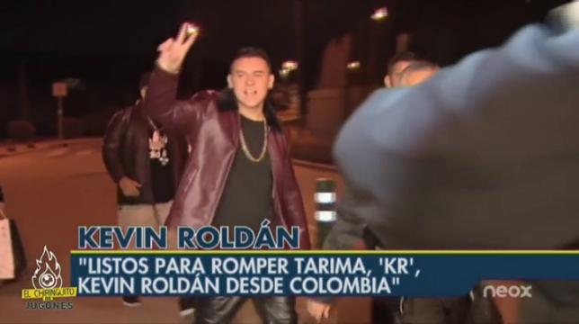 elchiringuitotv's tweet photo. .@JLSanchez78: “El cantante SE HA APROVECHADO de Cristiano”. Sus palabras http://t.co/txfjKutUc4 #ElChiringuitoDeNeox http://t.co/piRyUYKtGU