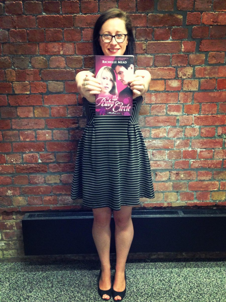 PenguinTeenAus's tweet photo. Don't forget to show us your #RubySelfie! We're collecting them. @RichelleMead @BloodlinesBooks #TheRubyCircle http://t.co/TTq8B9xMWk