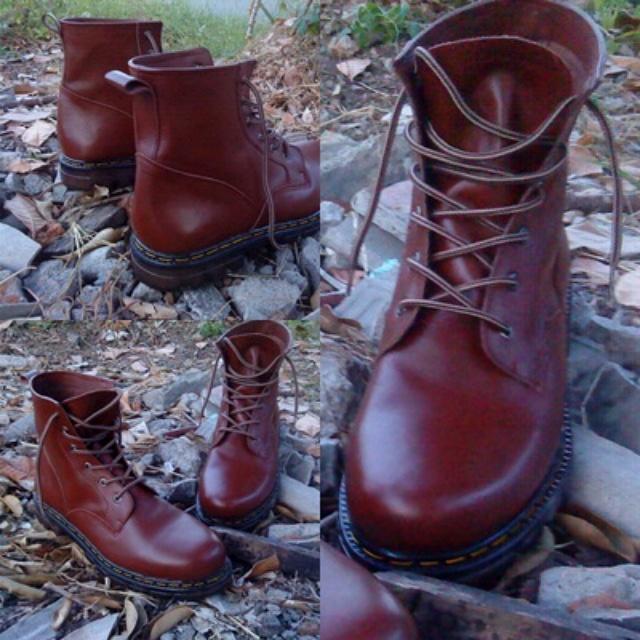 Ageware's tweet image. Docmart rocker cowo,hadmade,kualitas bagus! Idr 250k minat?/tanya2 sms 087836390792/pin:73e499e2 @IklanBandel