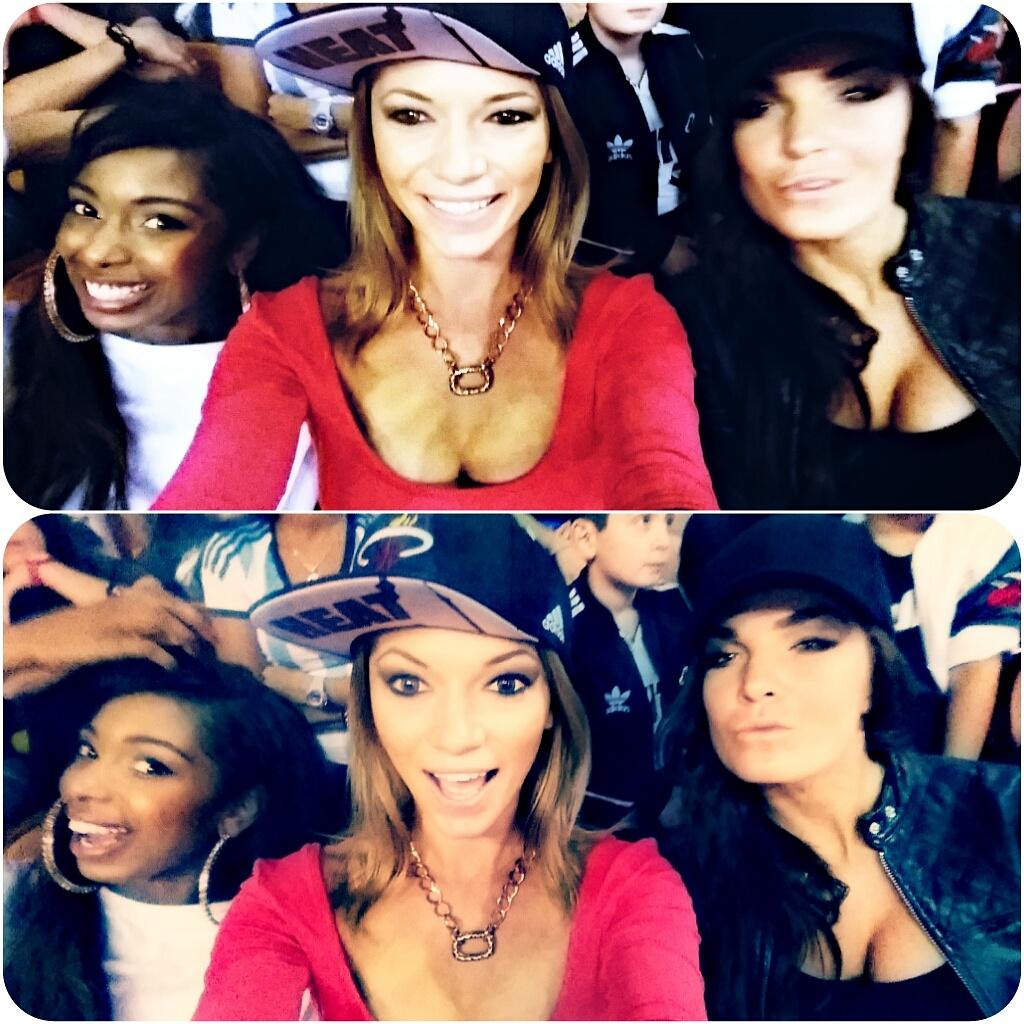 BCharlieee's tweet photo. π₯#1newfan lol great game @MiamiHEAT with these beautiful ladies Taylor and @NotYourGirlDude #MiamiHeat #groupselfie http://t.co/9b0AIfwaFy