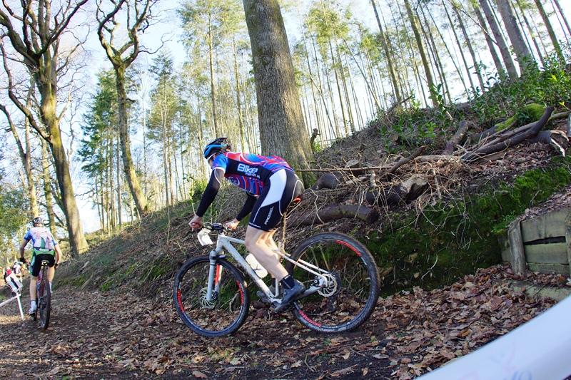 BikeMotionRace's tweet photo. Cool shot of @AlexDaws0n using the full travel on his Raven 29R @ this weekends #SoggyBottom! @xcracercom  @UKXCNews http://t.co/EIk3wijWqo