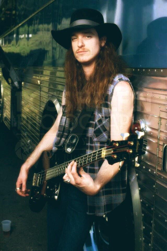 Happy bday king CLIFF BURTON 