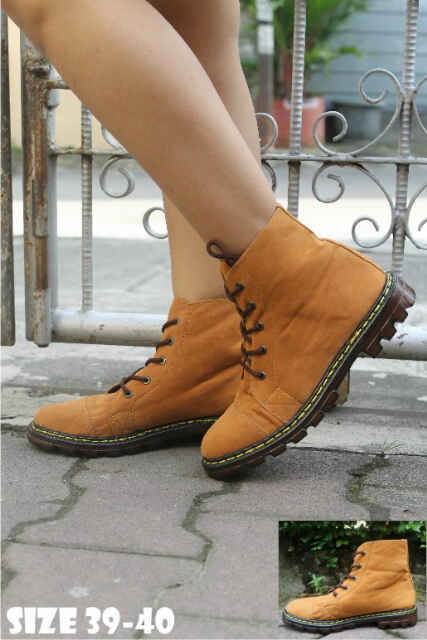 Ageware's tweet image. Docmart rocker cewe handmade,kualitas bagus! Idr 230k , minat?/tanya2 Sms 087836390792/ pin: 73e499e2 @IklanBandel