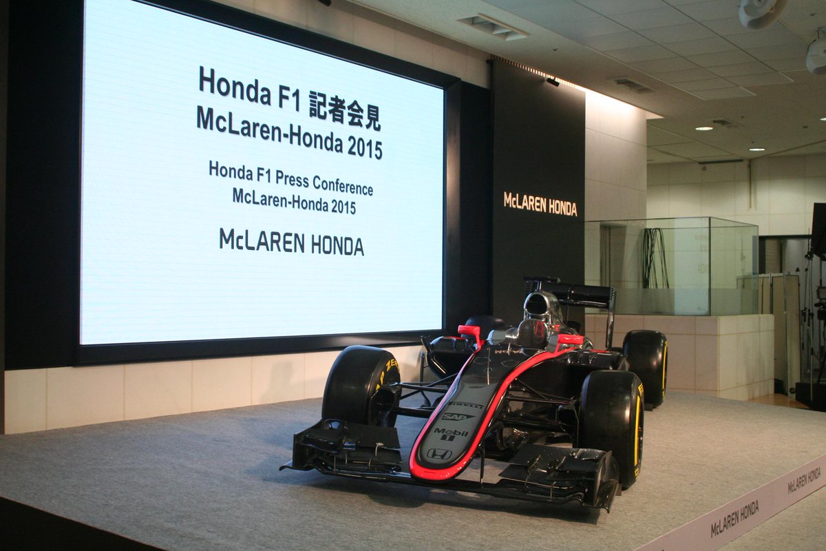 WebTractions's tweet photo. F1に復帰するHondaが開幕に先立ち青山本社にて記者会見を行った。その様子は以下から。 
ゲッティイメージズ:   http://t.co/8FcDVSs3Ye  USTREAM:   http://t.co/tHIeKlRJwG http://t.co/MSCFdbPcl6