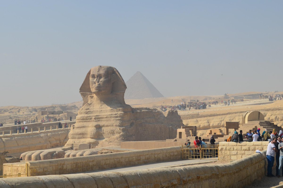 InshapeEgypt's tweet photo. Noha est de retour depuis 2 jours. Voici quelques photos de son séjour aux pyramides! http://t.co/6ERLNK8BLO