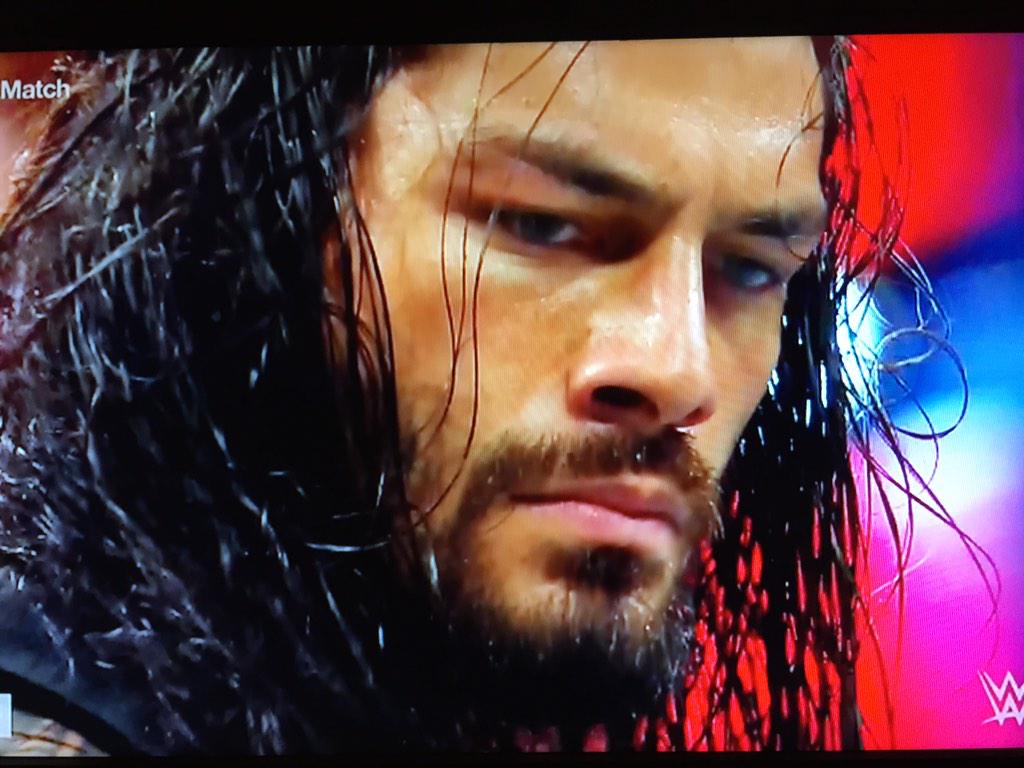 RomanReignsNet's tweet photo. #5on2match #RAW #RomanReigns http://t.co/n3ymNleCyO