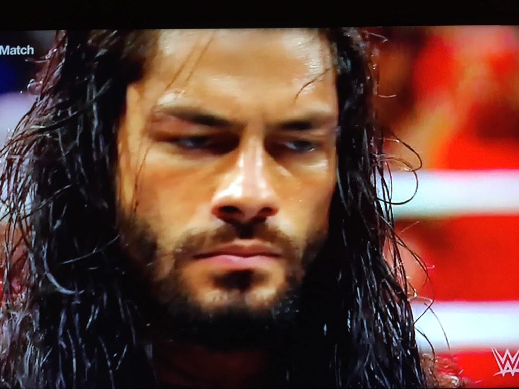 RomanReignsNet's tweet photo. #5on2match #RAW #RomanReigns http://t.co/n3ymNleCyO