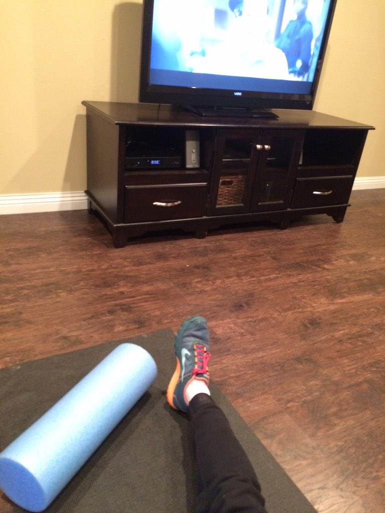 sallymcrae's tweet photo. I don't watch much TV but when I do, it's from my mat. #CoreMore http://t.co/ZDOQiU070T