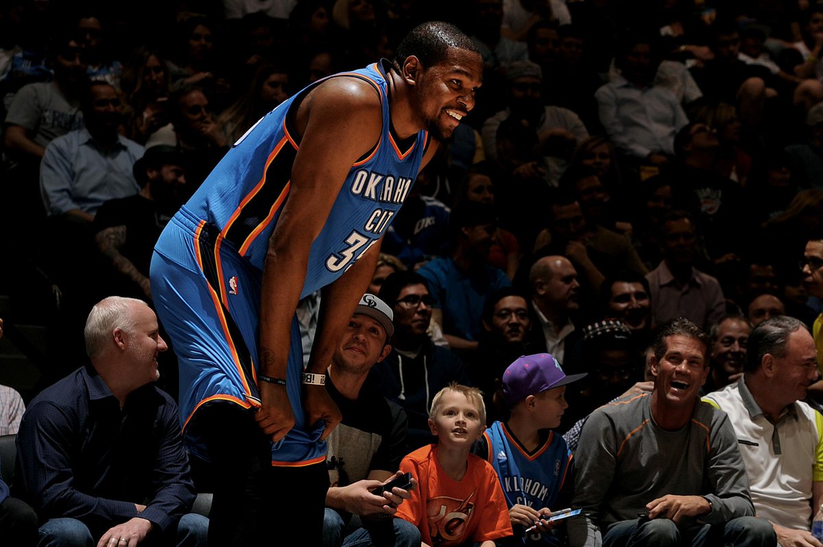 SportsCenter's tweet photo. KD is in All-Star form. Kevin Durant drops 40 Pts as Thunder strike down Nuggets, 124-114. http://t.co/Jv8d3sV7Fw
