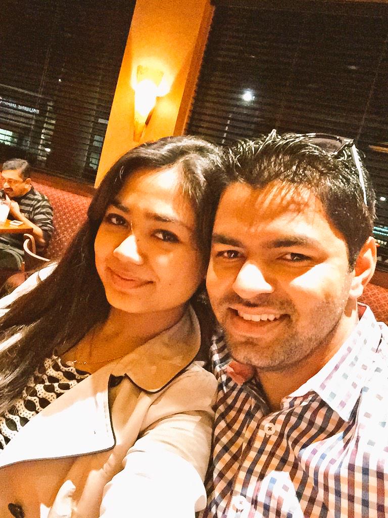 anku's tweet photo. Solid Dinner!! Thank you folks for all the wishes and an awesome dinner to end the day #GettingYoung http://t.co/YOoNIJIoNt