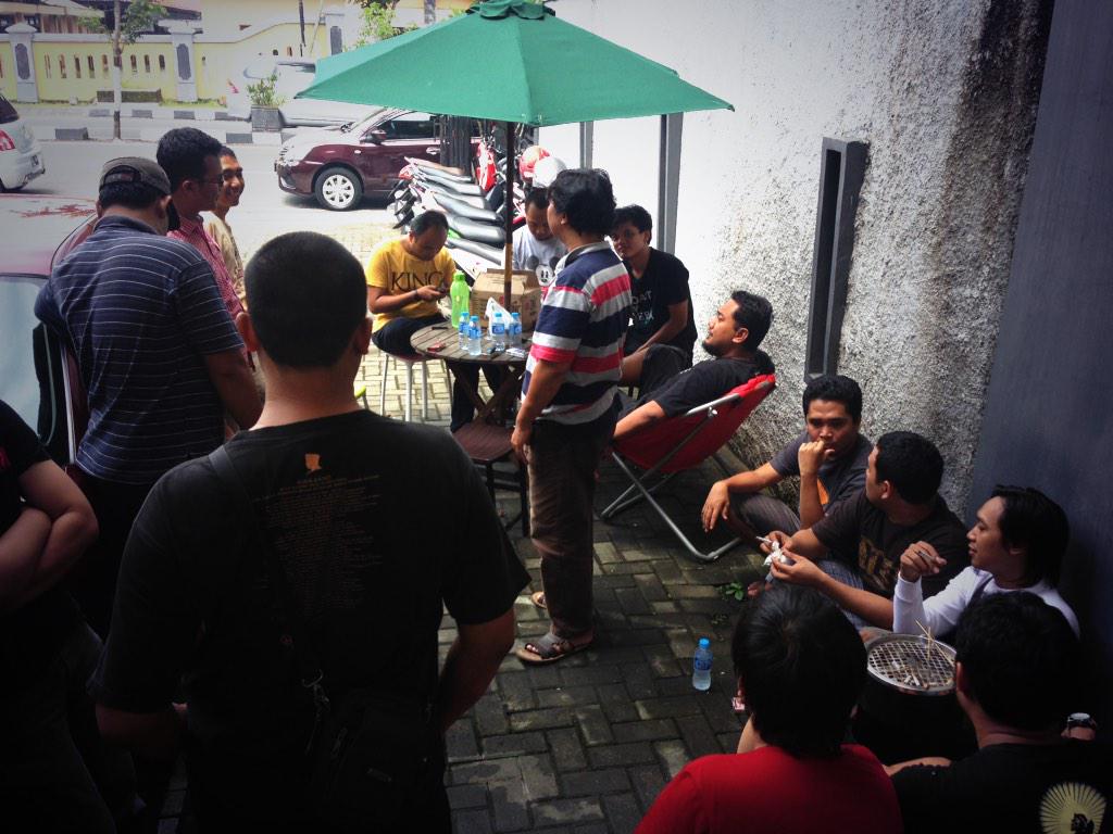 maliome's tweet photo. @IndoCPA @mobiggr @NGONOOcom #MALIOME full team. Yeah \o/ http://t.co/pM1sPNbvj9
