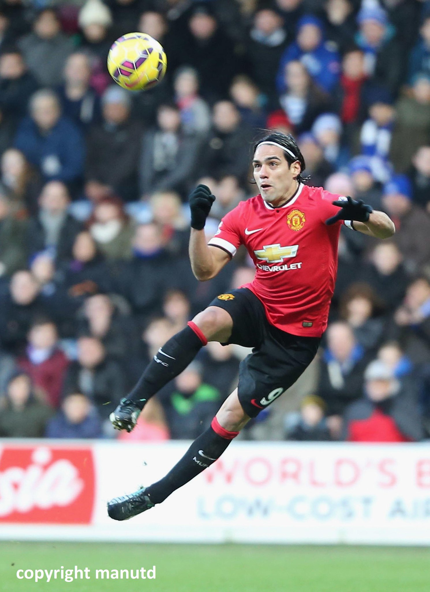 Lahir di Santa Marta, Colombia 29 tahun yang lalu, \"Happy Birthday Radamel Falcao.\" Golnya ditambah banyak yaa \\^__^/ 