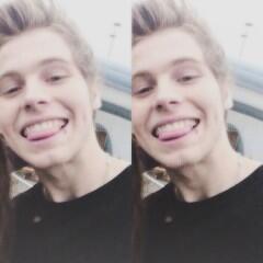 night everyone hope luke or calum will follow me :)