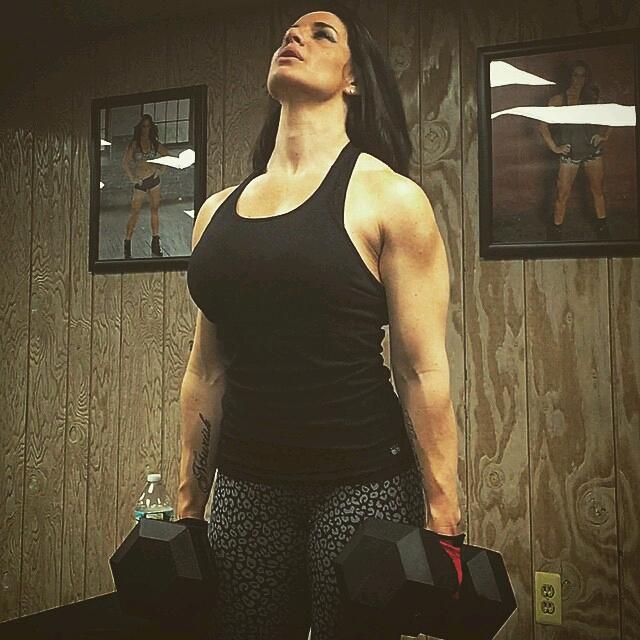RealIRONWomann's tweet photo. #Rawpower #captainjacked #bodybuilding http://t.co/j5lxWjMBmG