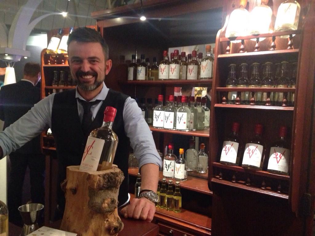 Symphatieke jongens van <a href="/V2Cgin/">V2C gin</a> en het product is prachtig! Hier bijgestaan door <a href="/shakeandserve/">shakeandserve_sweden</a> #FXE15 #gin