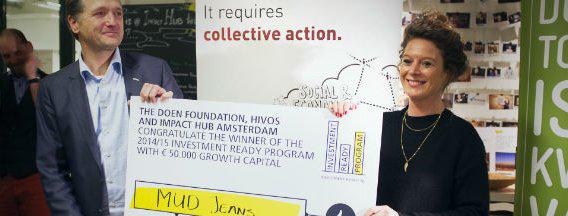RVO_Nederland's tweet photo. #Modelabel @MudjeansNL wint 'Investment Ready' prijs voor #innovatief lease-concept. http://t.co/PVkd46DC7q #buza. http://t.co/YR9Dt9xiBI