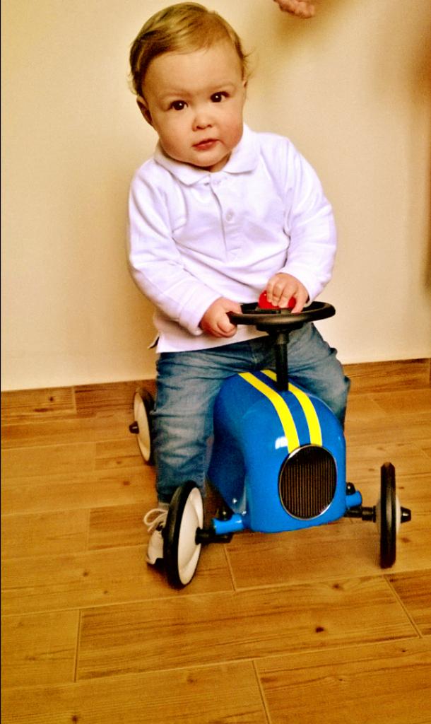 SeilaRubia's tweet photo. Bonita mañana enseñando al pequeñin @calerizate 👶😍 http://t.co/DEckkxcoCs