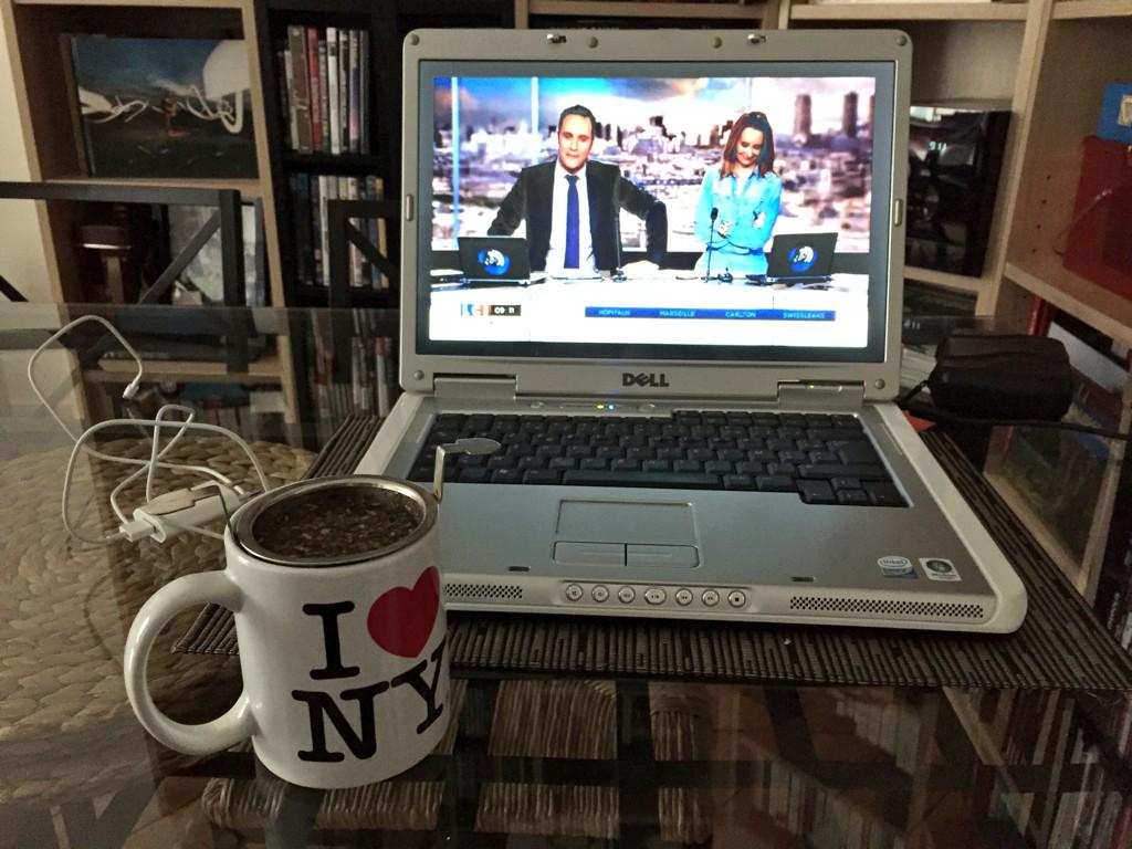 Si toi aussi tu regardes @LCImatin partages ta photo ? (<a href="/ngeraldine/">Géraldine NOEL</a>) #JEREGARDELCIMATIN cc <a href="/lnlecomte/">Helene Lecomte</a>