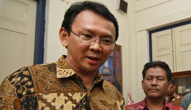 Tempo_Plus's tweet photo. Akui Belum Bisa Bereskan Banjir, Ahok Minta Maaf http://t.co/PAvW3q7zek http://t.co/LkVGVFM07v