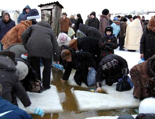 Представители Московского патриархата демонстративно не встали на торжественном заседании ВР, когда Порошенко зачитывал имена Героев Украины - Цензор.НЕТ 4368