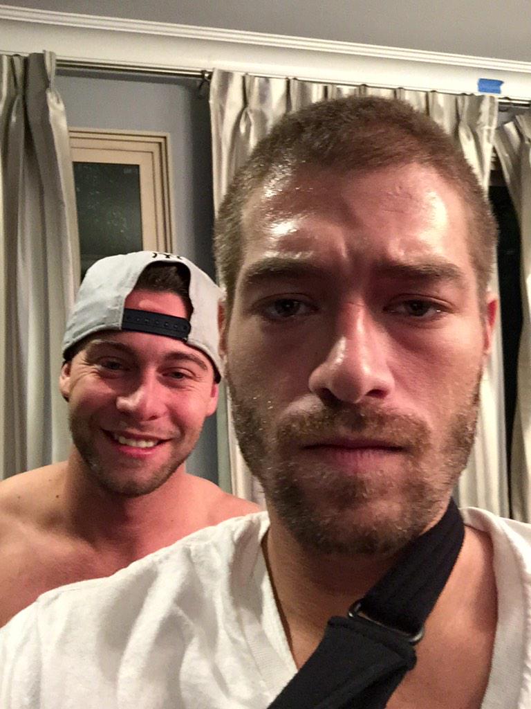 B9eFJGxCAAA6mxp.jpg:large