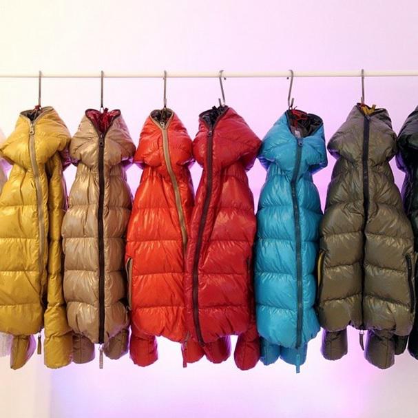 BeymenBLENDER's tweet photo. Soğuktan korunmak hiç bu kadar renkli ve hafif olmamıştı! #Duvetica #fw14 #Beymencom http://t.co/zeXYxJHXiK