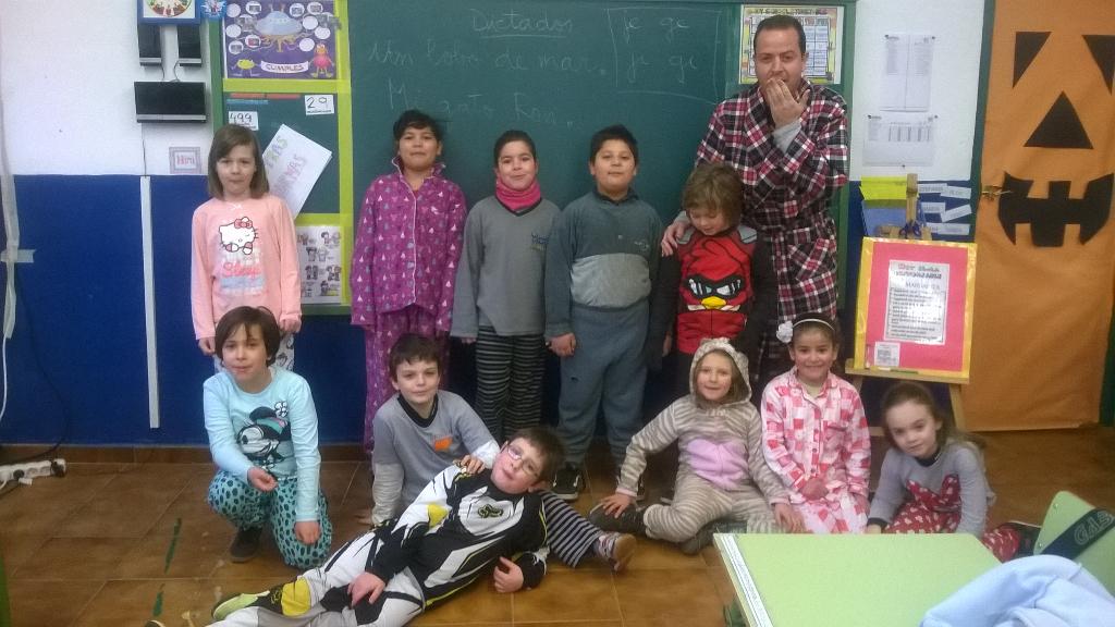 CRALACEPA's tweet photo. 123 de Aguarón en pijama http://t.co/6SRYZfzATI