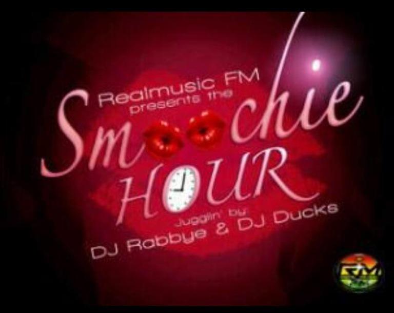 eboneyRe's tweet photo. #RT 🔊https://t.co/NUpY6j9sPp 🔊 #NP 23:00GMT #MuzikkZone ♬famous SMOOCHY hr 4 LADIES DJ MC RABBYE @rabbye_55862 https://t.co/r1lPuIv6DN C