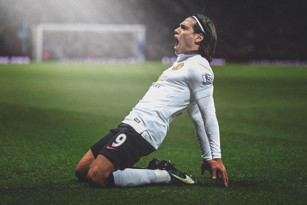 Happy birthday Radamel ! Semoga cepat ganas lagi
El Tigre! 