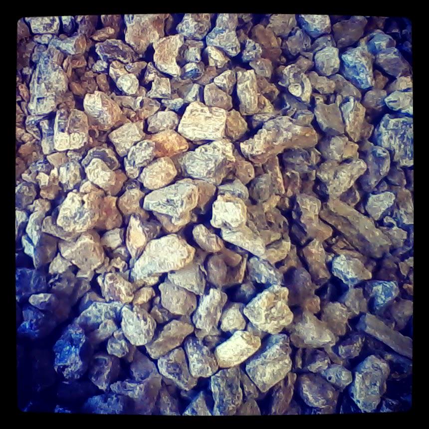 damarbatu's tweet photo. #DamarBatu (Calcutta) | 2 Bags @50 Kg/Bags | 2.5% Dust | 365 bags (18.250MT)/20 FCL | Price: $ 405/MT (Nett) | CIF. http://t.co/lkoc1cVaYB