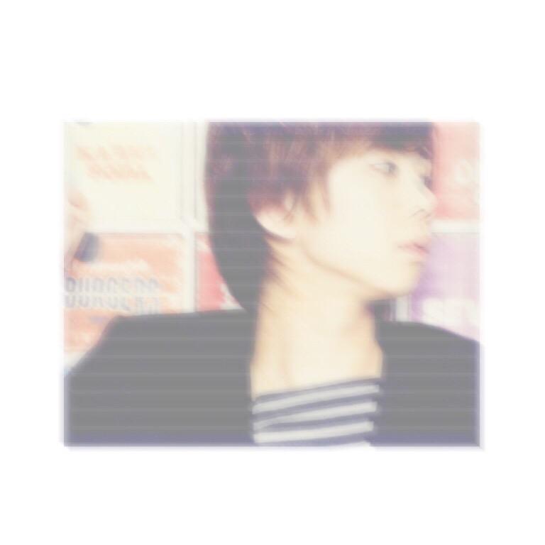 qq32ll's tweet photo. ༝༝

　　　　浮

　　か

　　　　ん

　　　で

　　　　は

　　　　　　　消える

◎!

　　　　　R rr

　　　　　　　　➷🌙➷

　　　　　　　　　　　　F ff

!◎

　　　　　　〝　　君の幻　　〟 http://t.co/dTKIIqLuVw