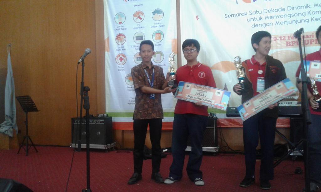 mamatmath's tweet photo. @osissmapribadi @PribadiBandung RT @dinamikUPI: Juara #CSPC #DINAMIK10
(1) Ilham Aryasuta, SMA Pribadi Bandung http://t.co/UZNt1LwF4r