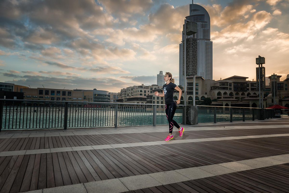 SILDubai's tweet photo. "@vineetsuthan: with @zoomnclick #photography #dubai #sports #runner #yoga #portfolio http://t.co/VqZctrOvYR" Stunning #FeelNewton