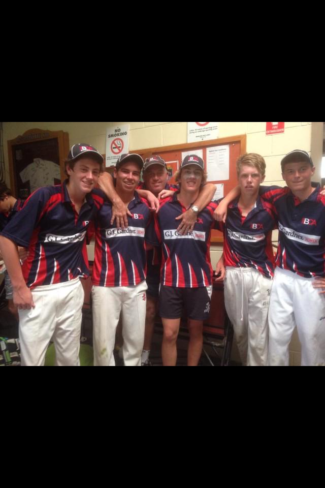 Brodie_Ando12's tweet photo. @westbdalecc boys after the GCL U/16 Premiership #boys #winners #backtoback #warragul #westboys http://t.co/Tq4ycUB4Oe