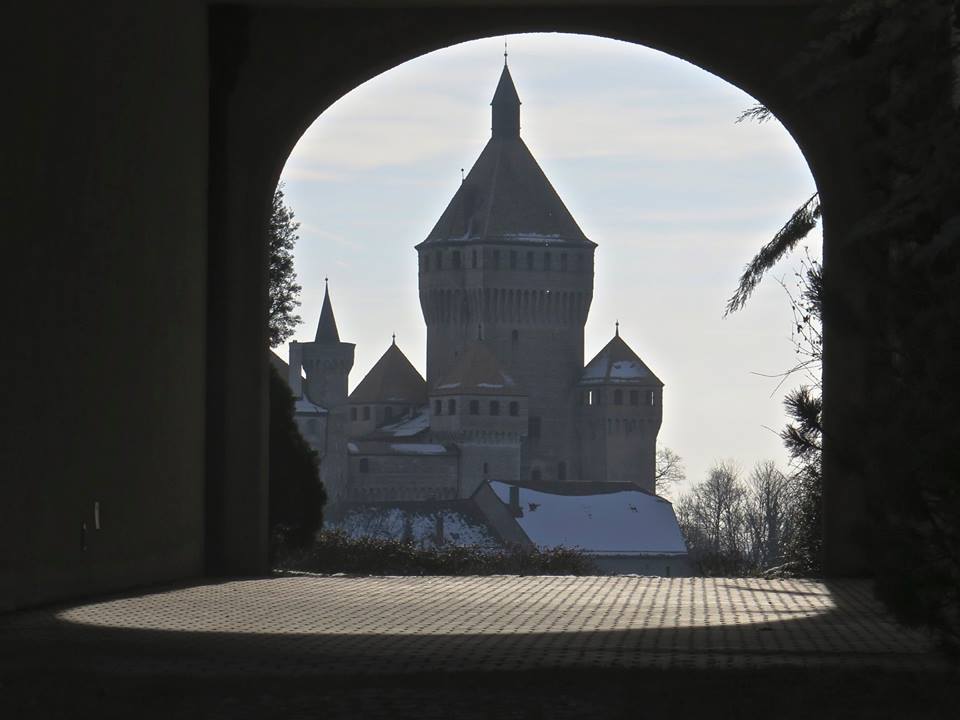 20minutesOnline's tweet photo. Merci à Caroline pour cette jolie photo prise à Vufflens-le-Château (VD) #LecteurReporter http://t.co/oF09FJO5Np