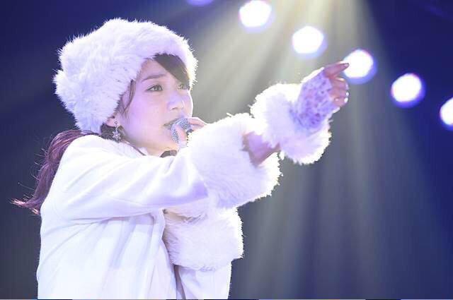 RankingAkb's tweet photo. どっちが好き？

泣きながら微笑んで→RT

夜風の仕業→ファボ http://t.co/h22ppoac88